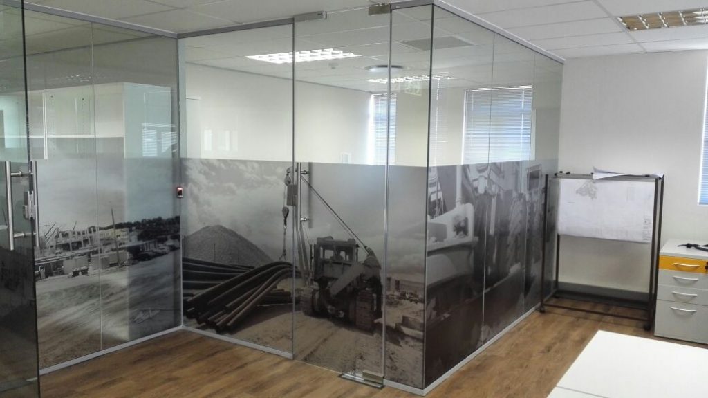 Frameless Glass Partitions
